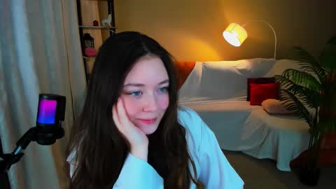 alluringeyess online show from February 19, 2026, 5:31 pm