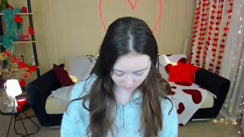 alluringeyess online show from February 22, 2026, 4:24 am