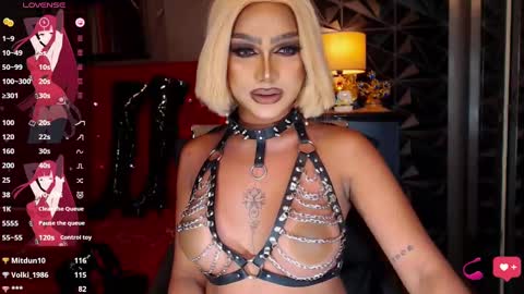 Snapshot of alluringnatalya chatting on January 19, 2025, 10:39 am Natalya Fox online show from January 19, 2025, 10:39 am