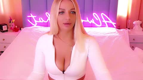 AlwaysHot online show from February 18, 2025, 6:59 am