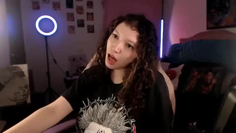 Snapshot of ally_donfort chatting on April 16, 2026, 11:18 pm Ally online show from April 16, 2026, 11:18 pm