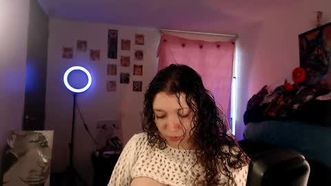 Snapshot of ally_donfort chatting on April 29, 2026, 10:05 pm Ally online show from April 29, 2026, 10:05 pm