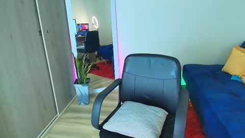 Ally  help me reach 100 satisfaid online show from March 9, 2025, 10:41 pm