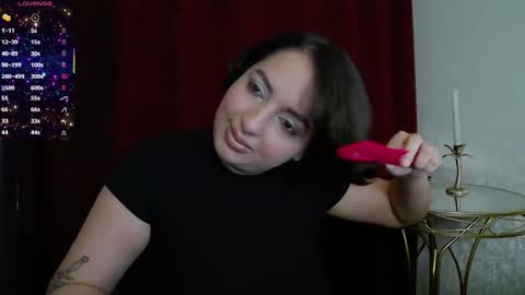         online show from November 5, 2025, 9:48 pm