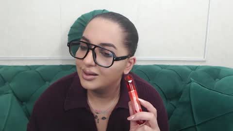         online show from April 8, 2026, 7:03 pm