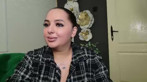 Snapshot of allyiah chatting on June 25, 2026, 4:00 pm online show from June 25, 2026, 4:00 pm