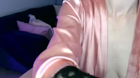 Ally Girl In Her Ally World online show from April 19, 2026, 2:33 am