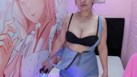 Snapshot of allysonmilf chatting on July 2, 2026, 4:02 pm Allyson online show from July 2, 2026, 4:02 pm