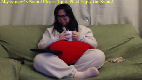 Allyssamay online show from January 1, 2025, 3:34 am