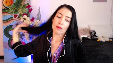 Snapshot of alma_art_ chatting on February 7, 2025, 9:15 pm alma_art_ online show from February 7, 2025, 9:15 pm