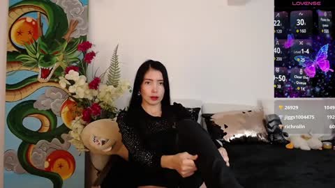 Snapshot of alma_art_ chatting on February 8, 2025, 10:40 pm alma_art_ online show from February 8, 2025, 10:40 pm