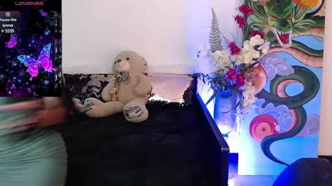 Snapshot of alma_art_ chatting on February 17, 2025, 3:58 am alma_art_ online show from February 17, 2025, 3:58 am