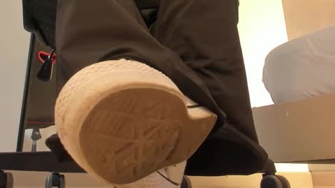 ALMA FENIX  online show from November 26, 2025, 1:23 pm