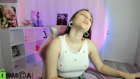 alma_jons online show from September 19, 2025, 11:49 pm