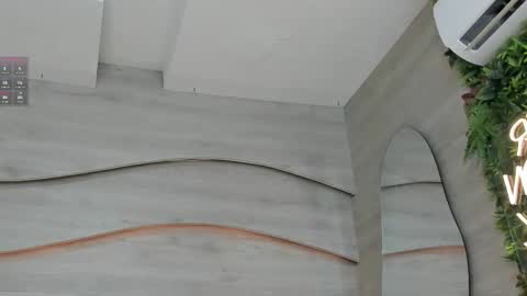 Alma Len online show from October 13, 2025, 7:14 pm