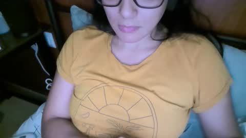 almamaria online show from October 3, 2025, 8:39 pm