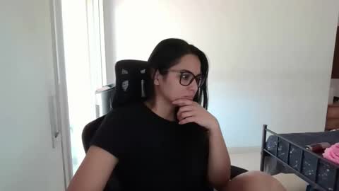 almamaria online show from October 20, 2025, 11:54 am