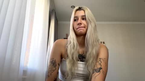 Arina online show from September 16, 2025, 11:11 am