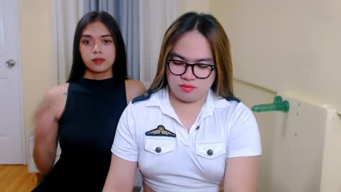 Almira online show from April 5, 2026, 2:42 am