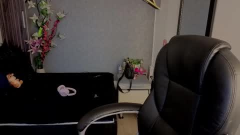 ALMMA online show from October 22, 2025, 1:22 pm