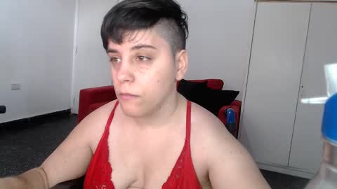 Snapshot of almondonwheels chatting on December 19, 2024, 6:23 pm Almond online show from December 19, 2024, 6:23 pm