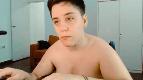 Snapshot of almondonwheels chatting on March 1, 2025, 11:04 pm Almond online show from March 1, 2025, 11:04 pm