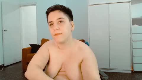 Snapshot of almondonwheels chatting on March 2, 2025, 5:12 am Almond online show from March 2, 2025, 5:12 am