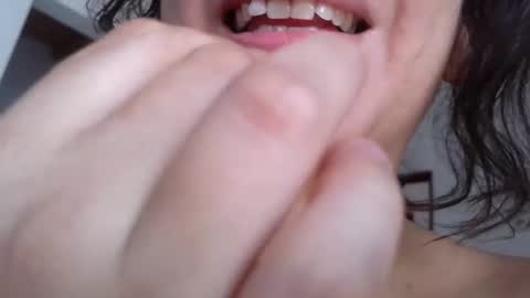 Snapshot of almondwithlove chatting on February 17, 2026, 5:52 pm almondwithlove online show from February 17, 2026, 5:52 pm