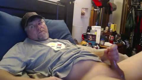 Snapshot of almostheaven chatting on December 14, 2025, 1:16 pm almostheaven online show from December 14, 2025, 1:16 pm