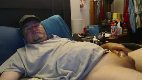 Snapshot of almostheaven chatting on June 14, 2026, 5:42 am almostheaven online show from June 14, 2026, 5:42 am