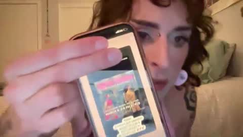 Snapshot of aloexvera chatting on March 9, 2025, 5:44 am aloexvera online show from March 9, 2025, 5:44 am