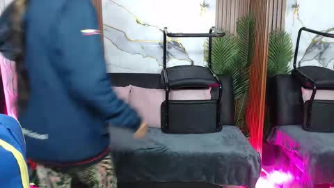 Snapshot of alonddra_tay chatting on April 20, 2026, 11:35 am alonddra_tay online show from April 20, 2026, 11:35 am