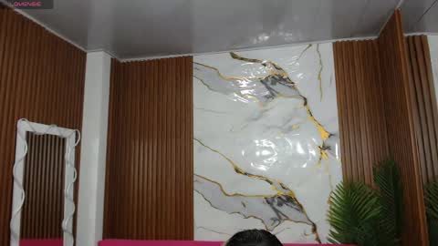 Snapshot of alonddra_tay chatting on May 4, 2026, 11:39 am alonddra_tay online show from May 4, 2026, 11:39 am