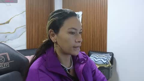 Snapshot of alonddra_tay chatting on June 17, 2026, 12:07 pm alonddra_tay online show from June 17, 2026, 12:07 pm