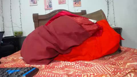 Snapshot of alondra_groot_ chatting on December 17, 2024, 5:51 am alondra online show from December 17, 2024, 5:51 am