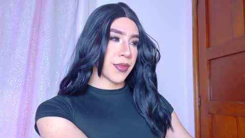 Hazel Bowie online show from March 26, 2026, 4:18 am