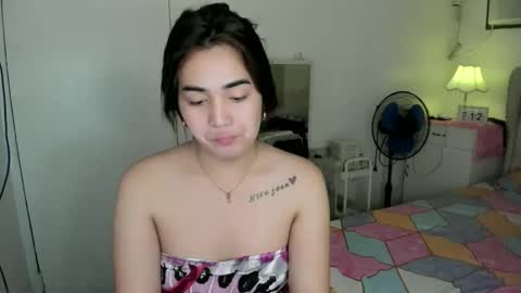 alovelydollnica online show from February 12, 2026, 2:39 am