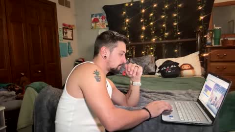 alphadomcole online show from November 19, 2025, 3:28 am