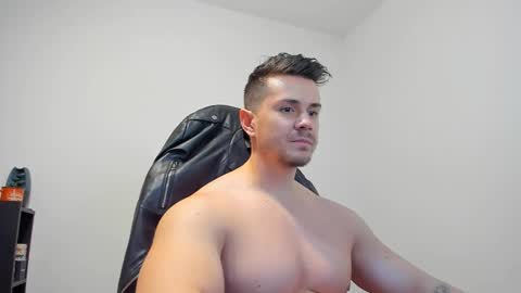 LeatherMaster online show from December 25, 2024, 10:50 am