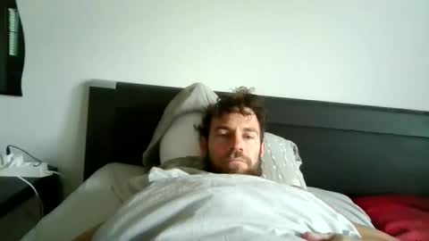 alphah_hunk online show from October 19, 2025, 7:42 am