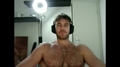 alphah_hunk online show from November 15, 2025, 9:54 pm