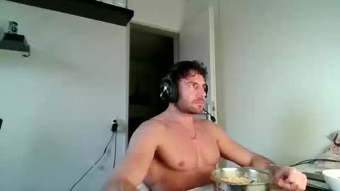 alphah_hunk online show from December 16, 2025, 3:28 pm