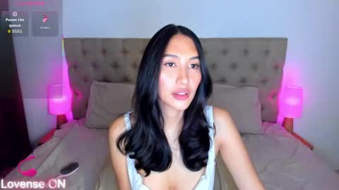 Snapshot of alphaisonline chatting on June 7, 2026, 5:49 pm sophia betterthanyourx online show from June 7, 2026, 5:49 pm