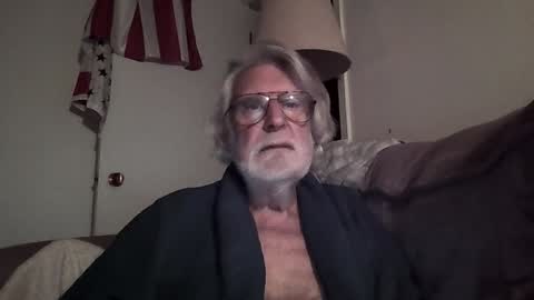 AlphaUniform online show from December 4, 2024, 1:31 pm