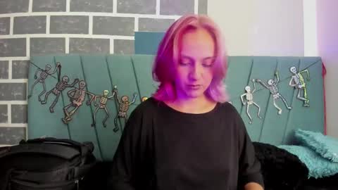 Alter  online show from October 24, 2025, 11:39 am