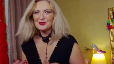 Alura Jenson online show from December 5, 2025, 8:27 pm