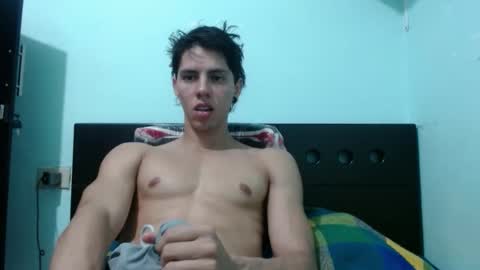 alvarodancer online show from October 6, 2025, 4:04 pm