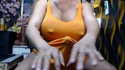 SARAHEYHEYHUGECOCK online show from December 23, 2024, 4:22 am