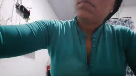 analia online show from October 23, 2025, 7:29 am