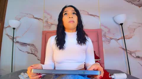 Snapshot of alyathompson chatting on May 9, 2026, 4:06 am Alya online show from May 9, 2026, 4:06 am